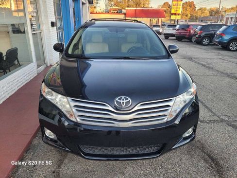 Used 2011 Toyota Venza image 2