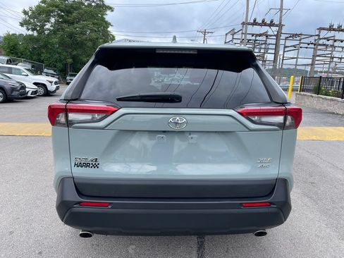 Used 2021 Toyota RAV4 XLE w/ Convenience Package AWD/4WD image 4
