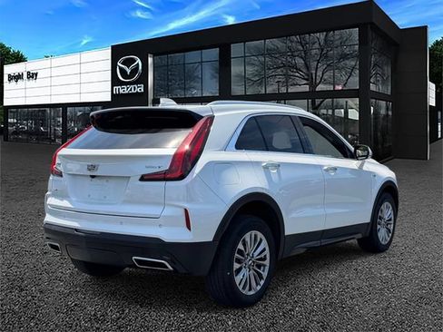 Used 2024 Cadillac XT4 Premium Luxury w/ Technology Package AWD/4WD image 5