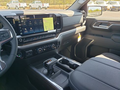 New 2026 Chevrolet Silverado 1500 LT image 19