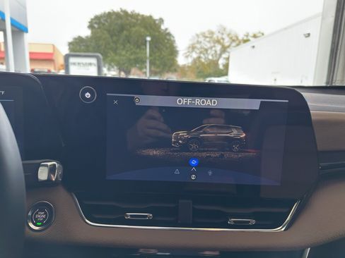 New 2026 Chevrolet Equinox ACTIV w/ LPO, Floor Liner Package image 34