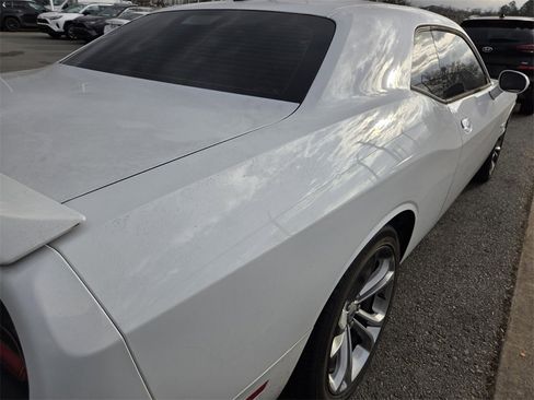 Used 2021 Dodge Challenger R/T image 5
