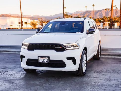 Certified 2025 Dodge Durango GT image 4