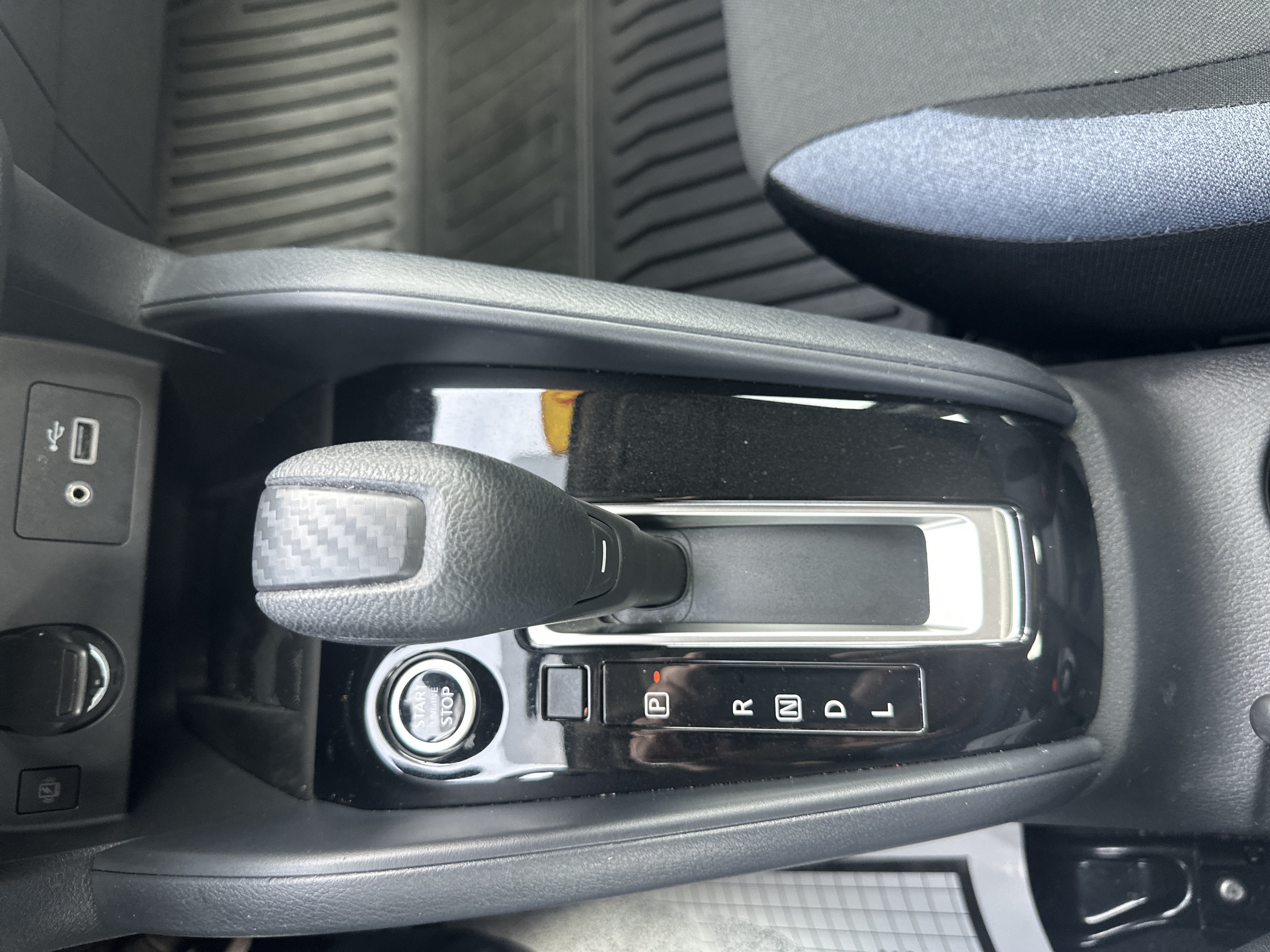 Certified 2025 Nissan Versa SV w/ Trunk Package FWD image 24