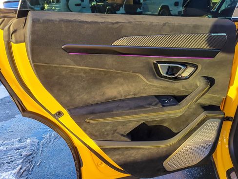 Used 2023 Lamborghini Urus Performante image 19