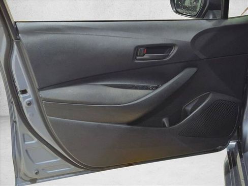 Used 2024 Toyota Corolla LE FWD image 11