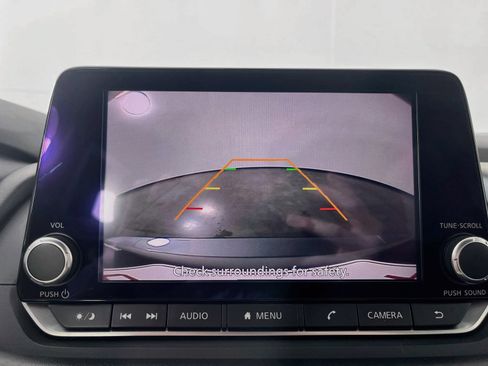 Used 2025 Nissan Rogue SV AWD/4WD image 19