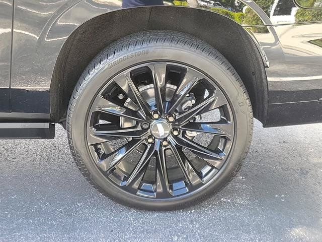 Certified 2026 Cadillac Escalade ESV Platinum Sport w/ LPO, ONYX Package AWD/4WD image 23
