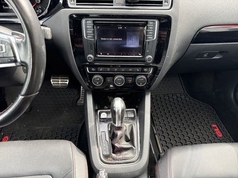 Used 2016 Volkswagen Jetta GLI SEL FWD image 10