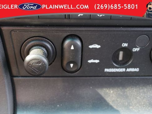 Used 2002 Ford Thunderbird RWD image 28