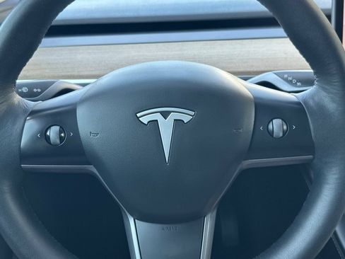 Used 2022 Tesla Model Y Long Range AWD/4WD image 22