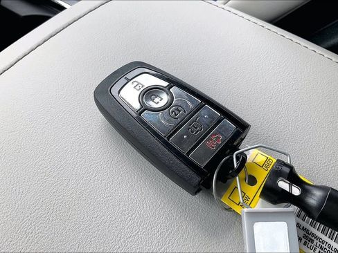 Used 2026 Lincoln Aviator 2WD image 35