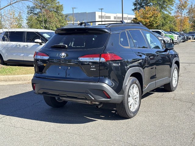 Used 2022 Toyota Corolla Cross LE AWD/4WD image 2
