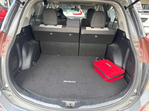 Used 2013 Toyota RAV4 XLE AWD/4WD image 6