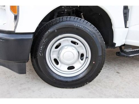 Used 2023 Ford F250 XL image 31