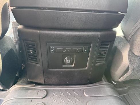 Used 2017 RAM 1500 Laramie w/ Convenience Group AWD/4WD image 26