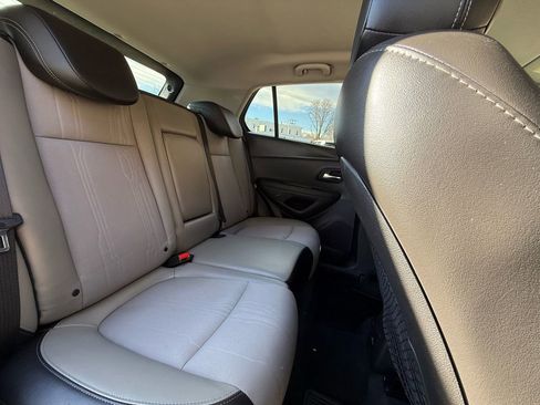 Used 2016 Chevrolet Trax LT w/ LT Convenience Package image 36
