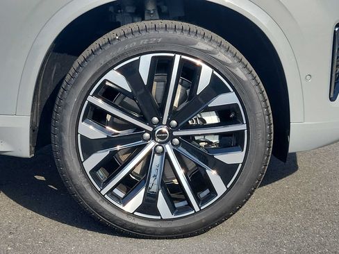 Used 2026 Volvo XC90 B6 Ultra w/ Protection Package AWD/4WD image 8