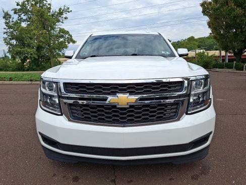 Used 2019 Chevrolet Tahoe LT AWD/4WD image 2