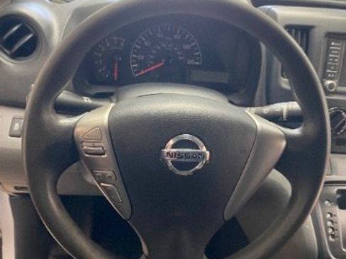 Used 2020 Nissan NV200 S image 24
