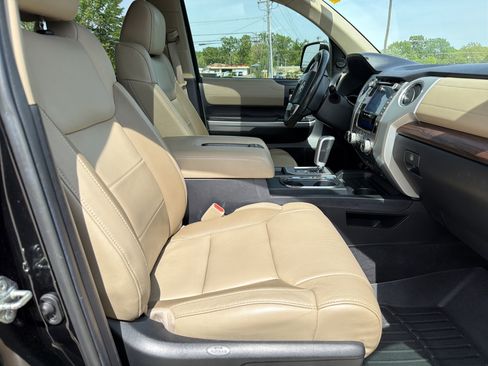 Used 2020 Toyota Tundra Limited w/ Limited Premium Package image 31