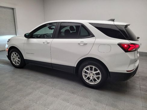 Used 2022 Chevrolet Equinox LS FWD image 3