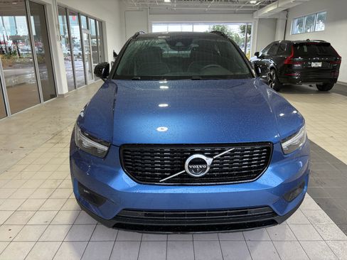 Used 2019 Volvo XC40 T5 R-Design AWD/4WD image 2