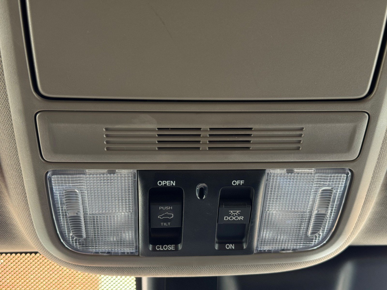 Used 2018 Honda Odyssey EX-L image 29