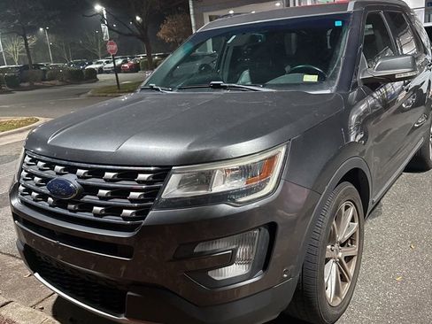 Used 2016 Ford Explorer Limited w/ Equipment Group 301A image 2