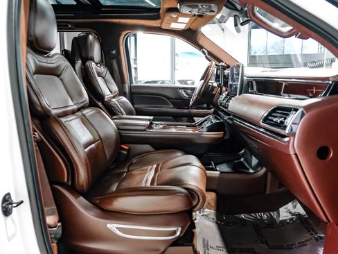 Used 2018 Lincoln Navigator Black Label w/ Cargo Package image 39