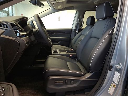 New 2026 Honda Odyssey Touring image 6