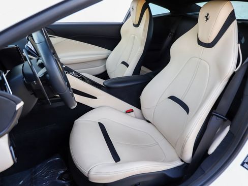 Certified 2023 Ferrari Roma RWD image 10