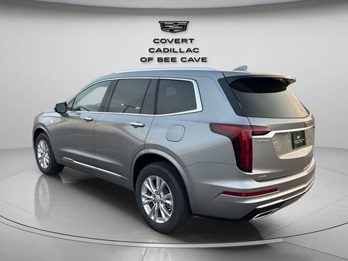 New 2025 Cadillac XT6 Luxury image 7