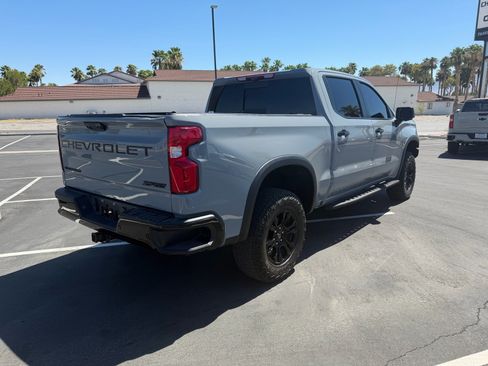 Used 2024 Chevrolet Silverado 1500 ZR2 w/ Technology Package AWD/4WD image 3