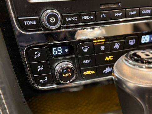 Used 2015 Bentley Continental GT image 63