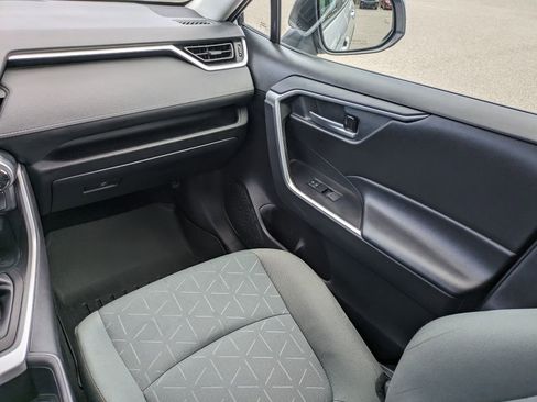 Used 2023 Toyota RAV4 XLE FWD image 18