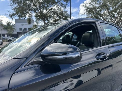 Used 2019 Mercedes-Benz C 300 4MATIC Sedan image 13