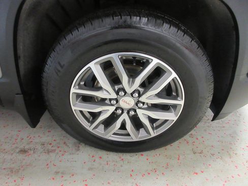 Used 2019 GMC Acadia SLE w/ Driver Alert Package I image 23