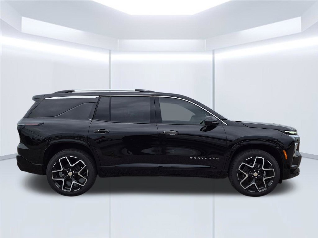 New 2026 Chevrolet Traverse High Country w/ LPO, Floor Liner Package FWD image 7