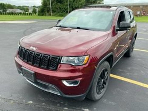 Used 2018 Jeep Grand Cherokee Limited AWD/4WD image 7