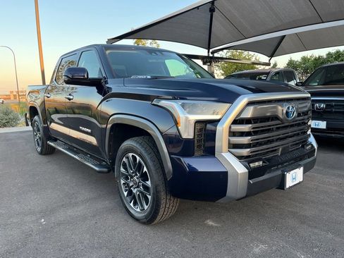 Used 2024 Toyota Tundra Limited w/ Power Package AWD/4WD image 3