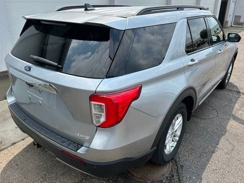 Used 2023 Ford Explorer XLT w/ Equipment Group 202A AWD/4WD image 5