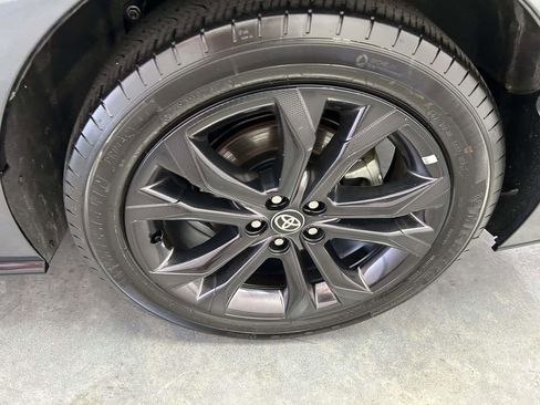 Used 2025 Toyota Sienna XSE FWD image 9