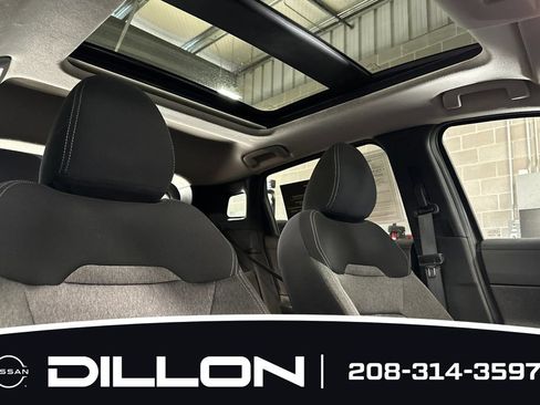 Used 2026 Nissan Kicks SV w/ SV Premium Package AWD/4WD image 17