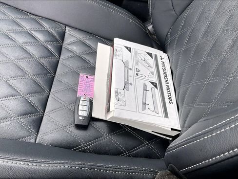 Used 2024 Mitsubishi Outlander SEL image 10