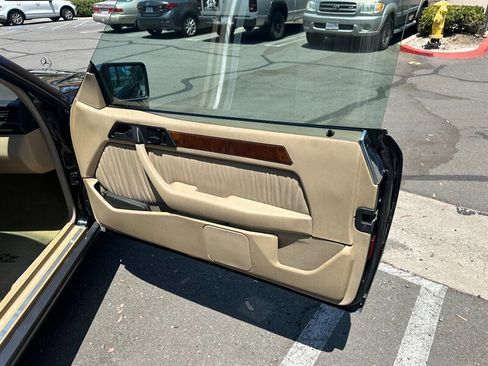Used 1995 Mercedes-Benz E 320 Convertible image 20