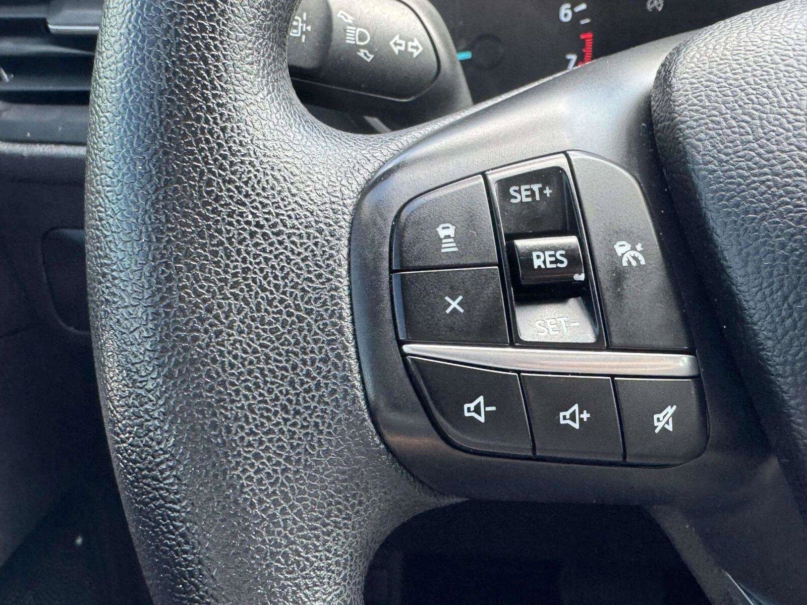 Used 2022 Ford Escape SE w/ Convenience Package FWD image 23