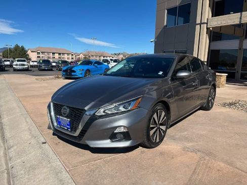 Used 2022 Nissan Altima 2.5 SL FWD image 3