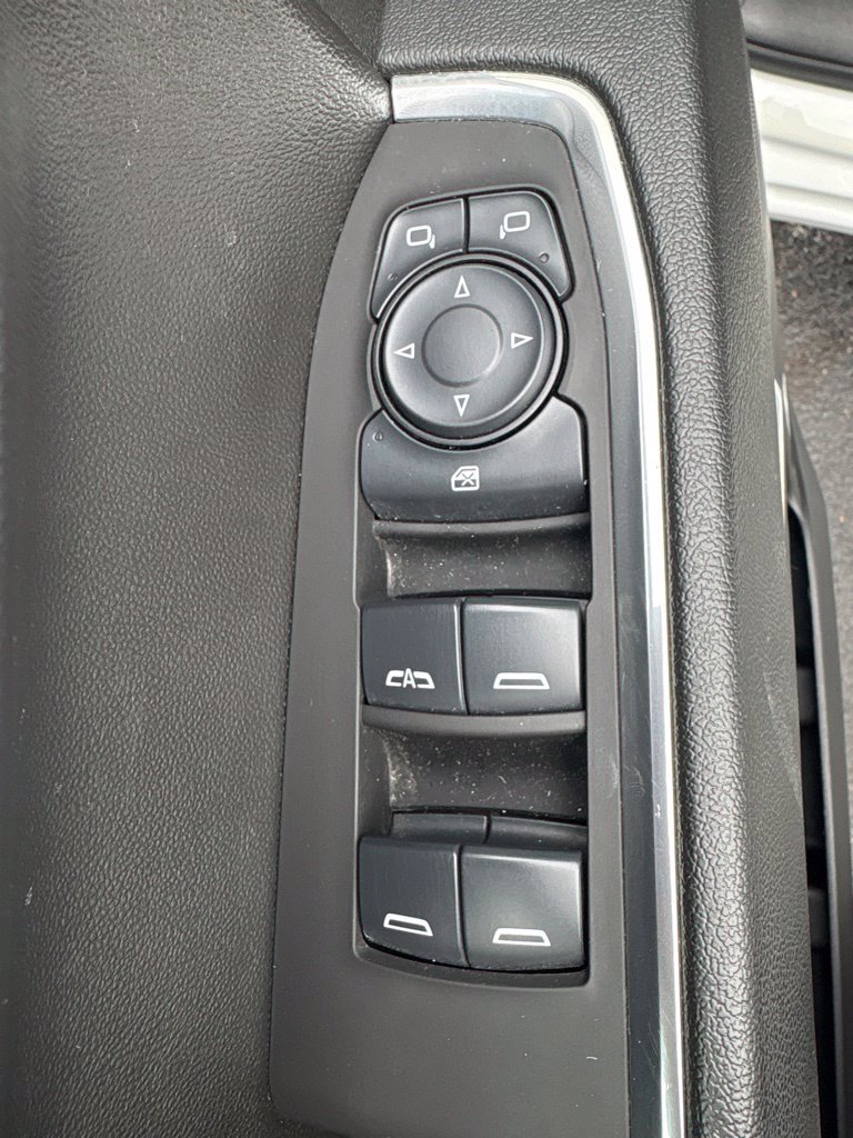 Used 2025 Chevrolet Silverado 1500 LT AWD/4WD image 15