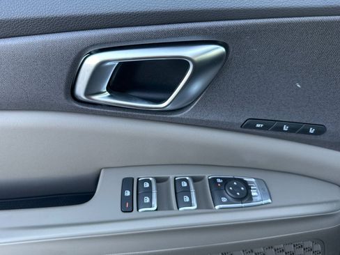 New 2026 Kia Carnival EX image 11